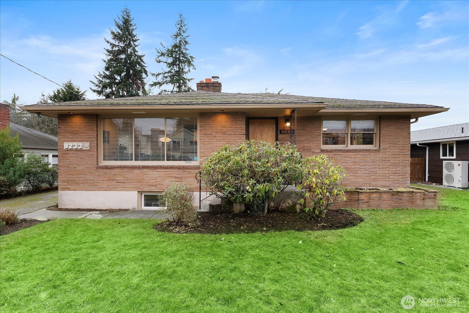 9233 Mary Avenue NW, Seattle, WA 98117