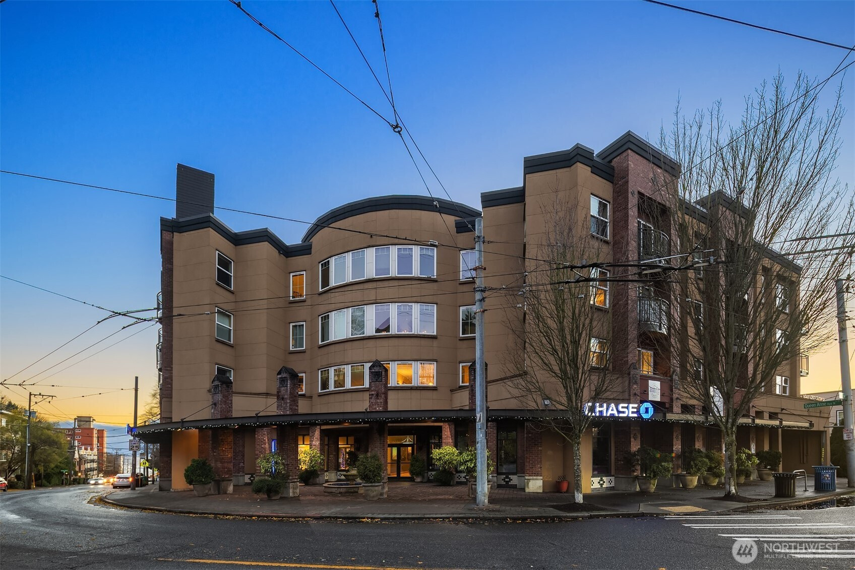 1417 Queen Anne Avenue N, Seattle, WA 98109