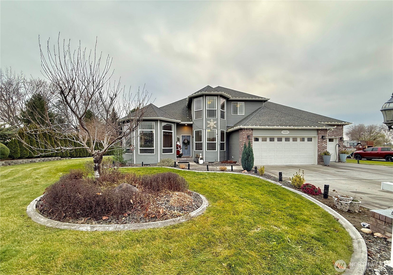 5620 W Dradie Street, Pasco, WA 99301