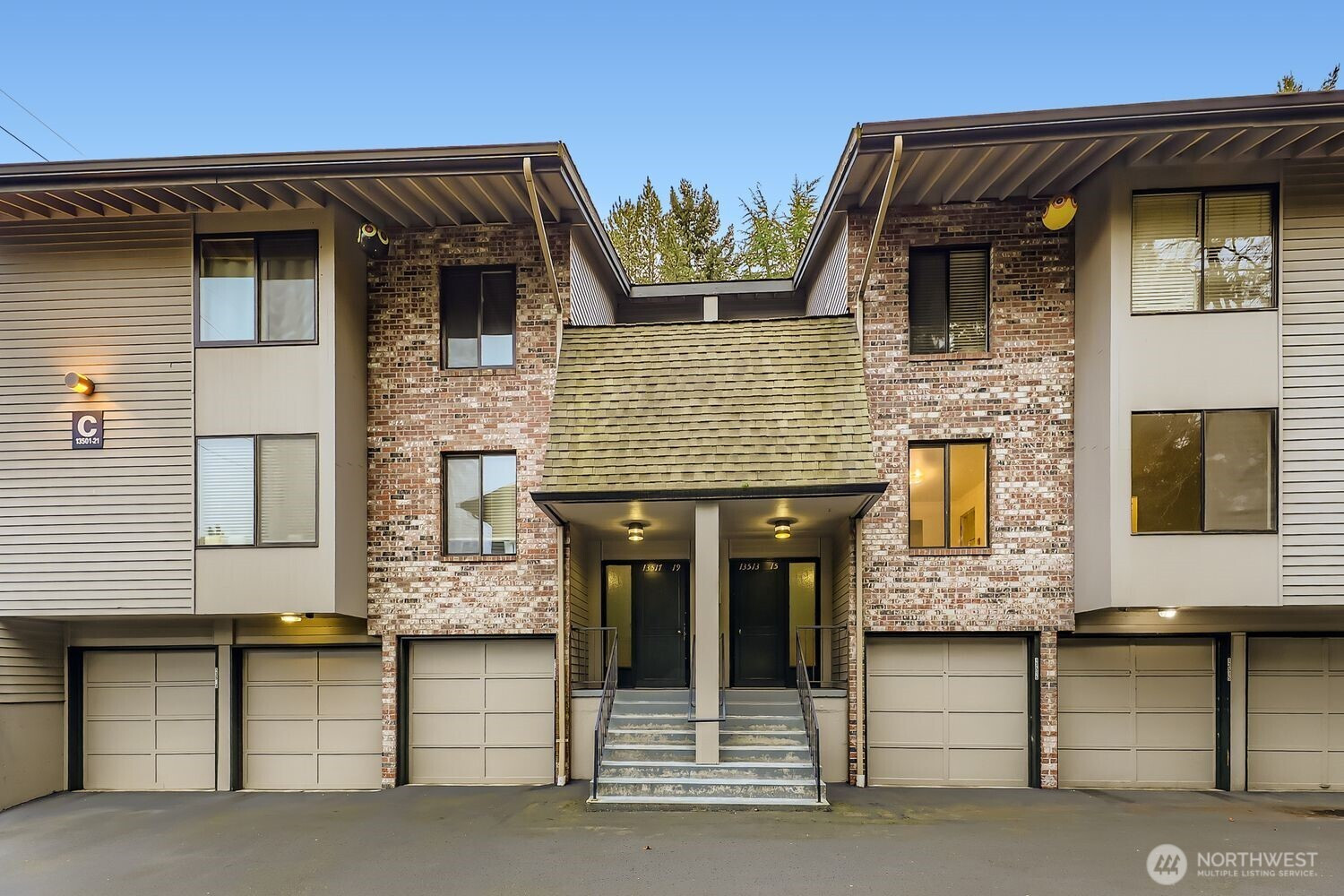 13513 Linden Avenue N, Seattle, WA 98133