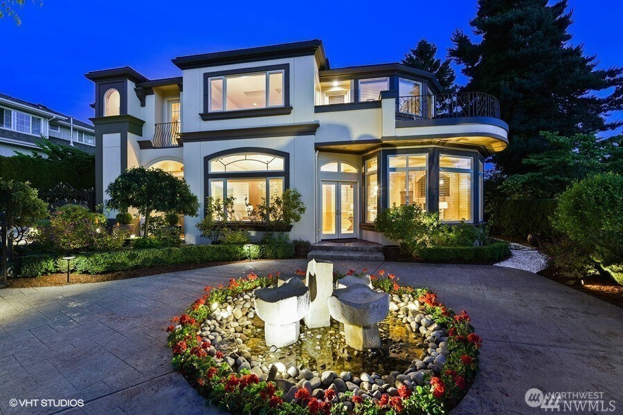 9625 NE 28th Street, Clyde Hill, WA 98004