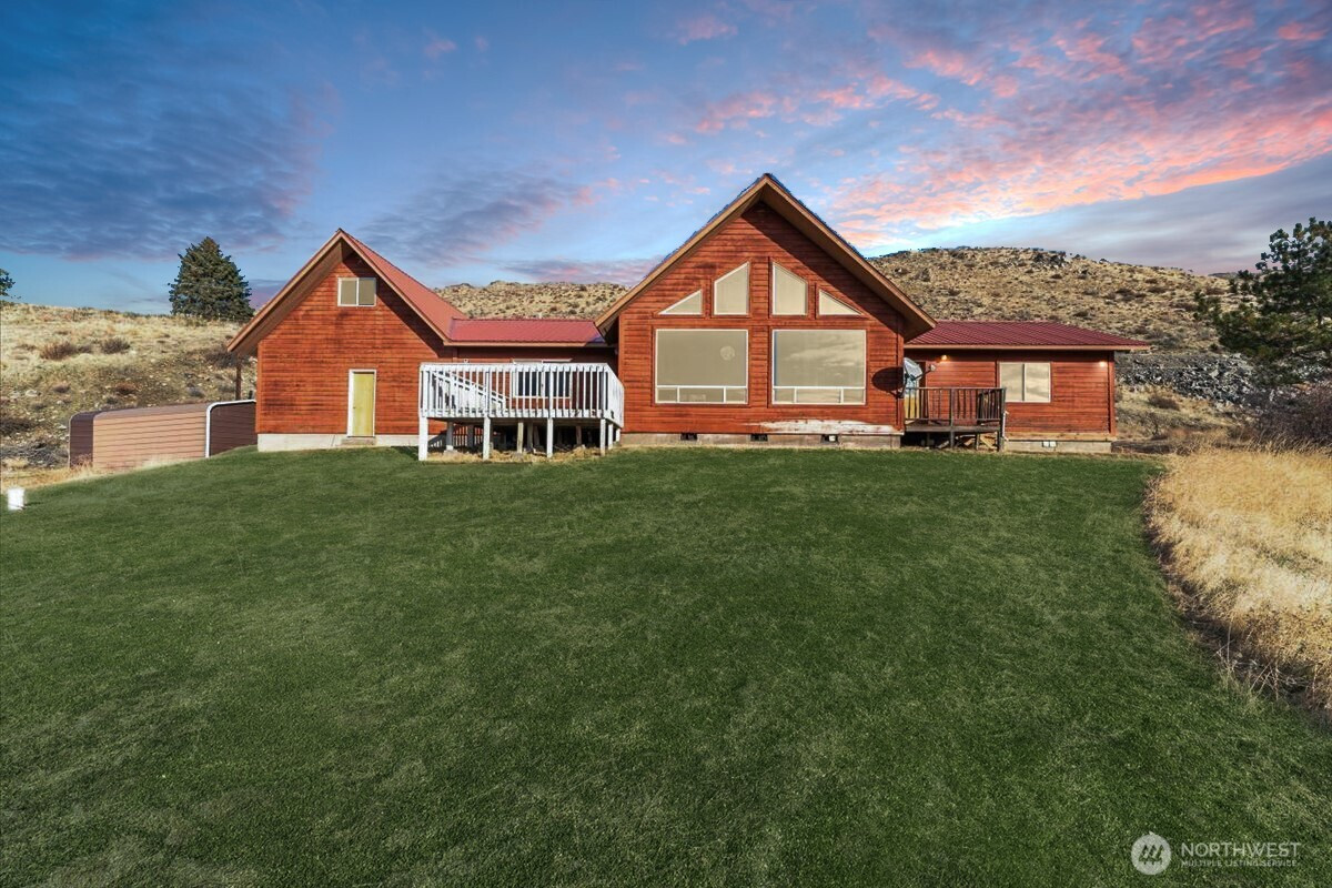 11 Pateros Fish Hatchery Road, Methow, WA 98834