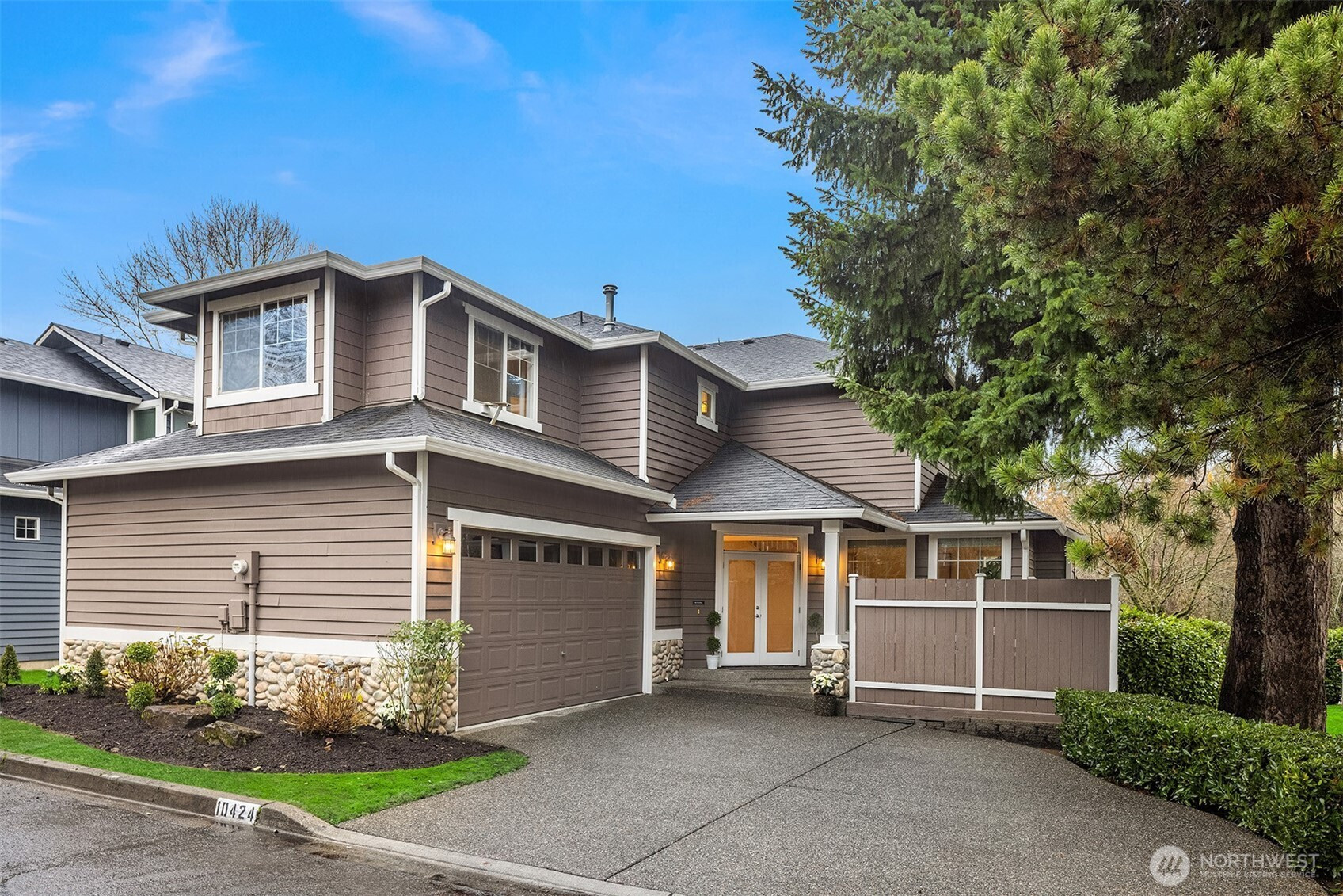 10424 124th Avenue NE, Kirkland, WA 98033