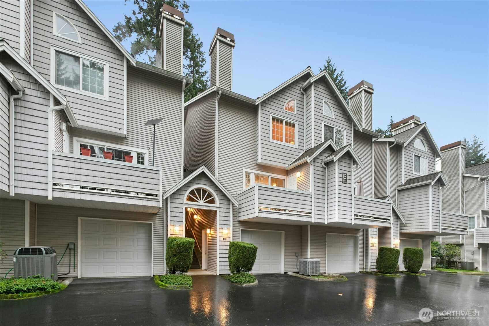 601 12th Avenue NW, Issaquah, WA 98027