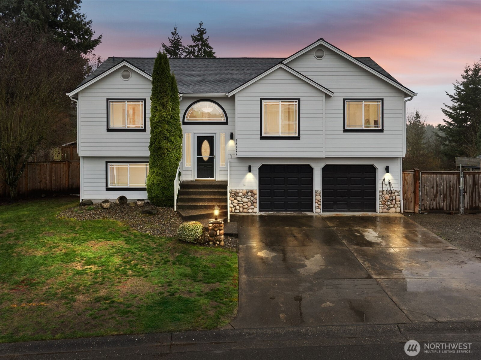 16322 37th Street Ct E, Lake Tapps, WA 98391