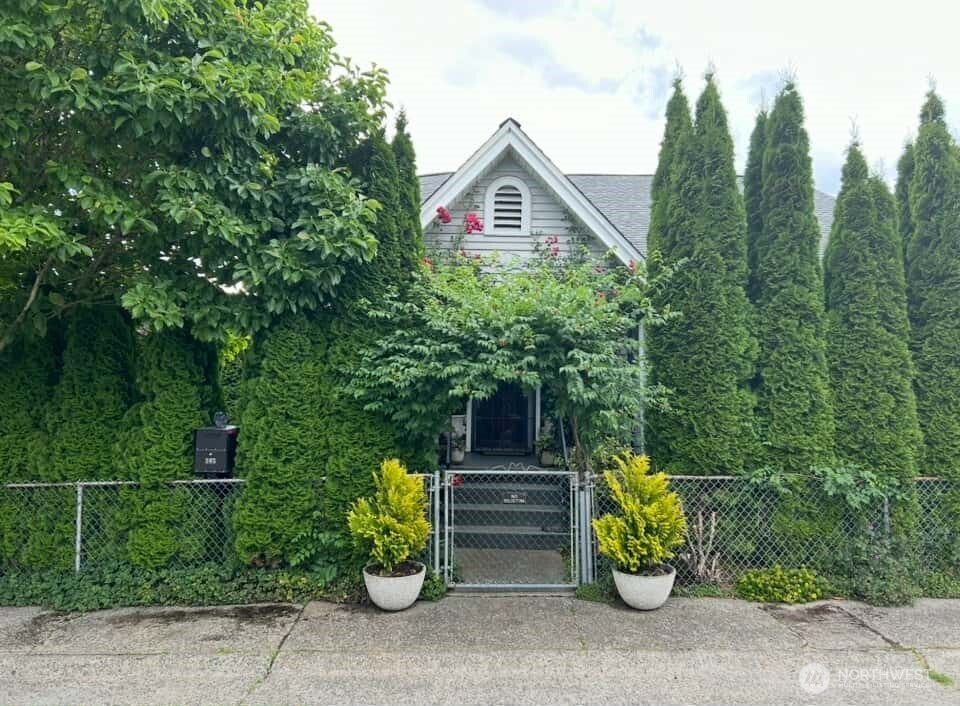 305 Olympic Place, Bremerton, WA 98312