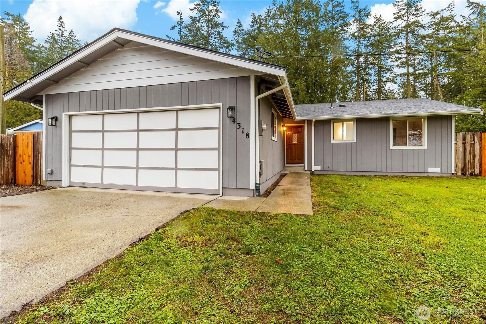 4318 Hunter Ln, Oak Harbor, WA 98277