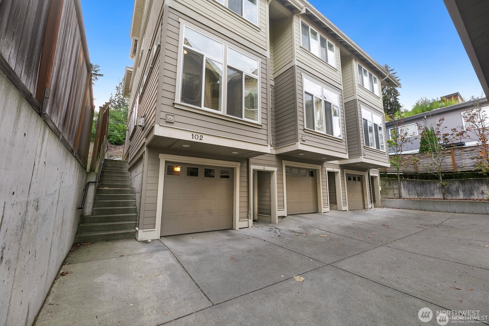 102 W Florentia Street, Seattle, WA 98109