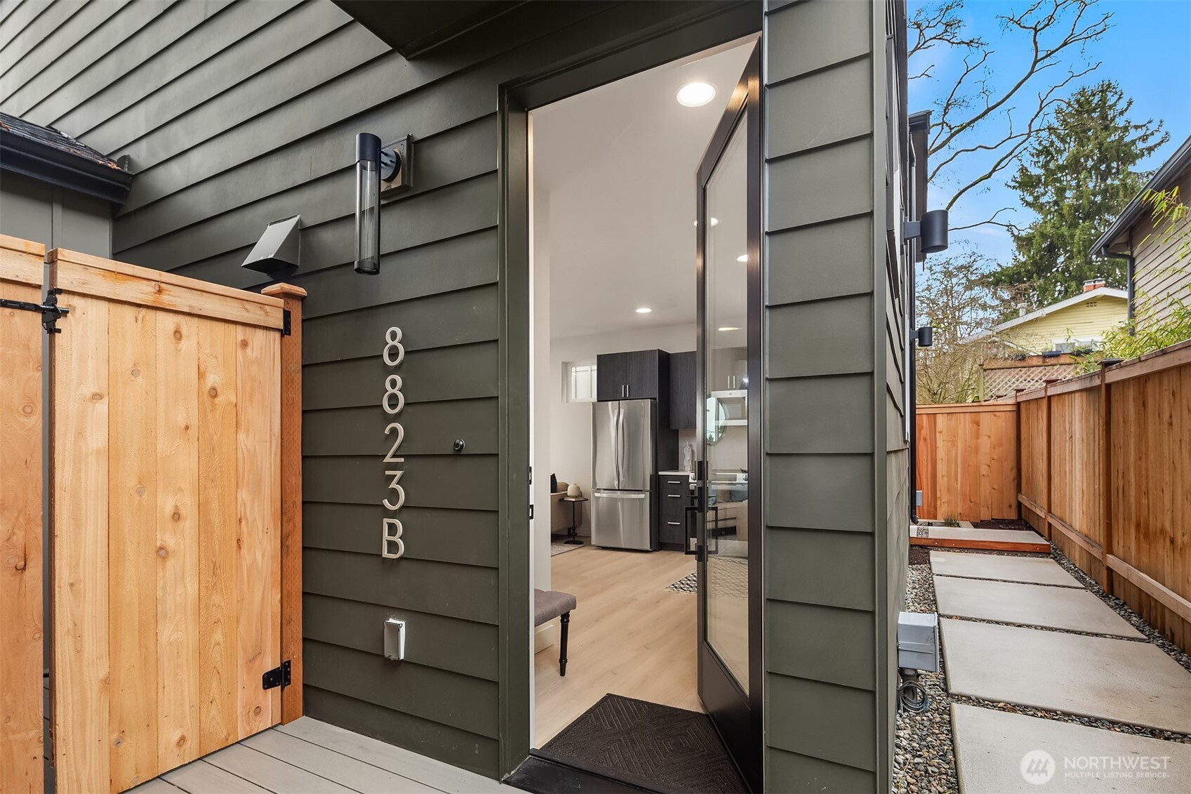 8823 Ashworth Avenue N, Seattle, WA 98103