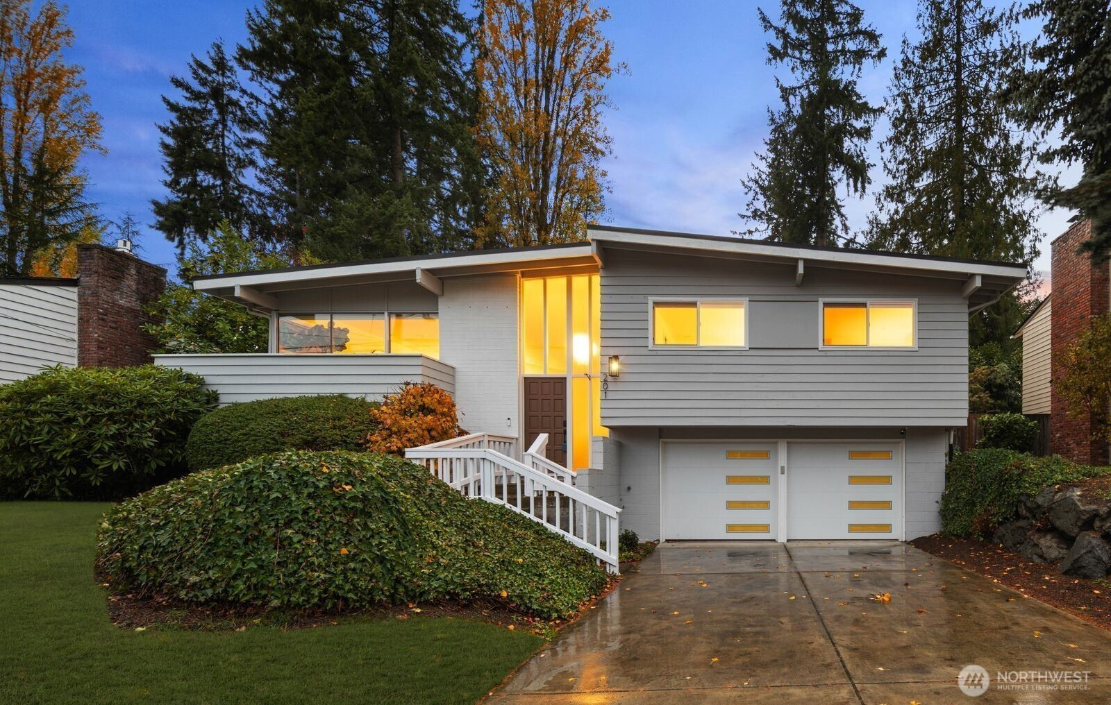 201 165th Avenue NE, Bellevue, WA 98008