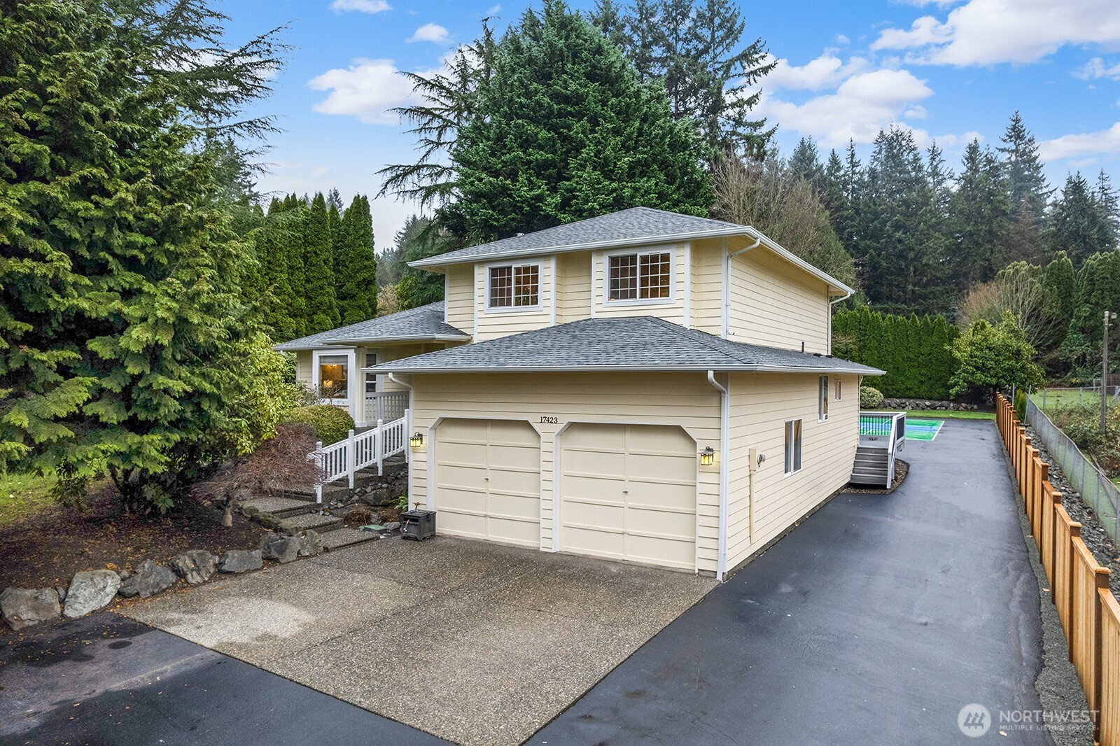 17423 18th Avenue W, Lynnwood, WA 98037