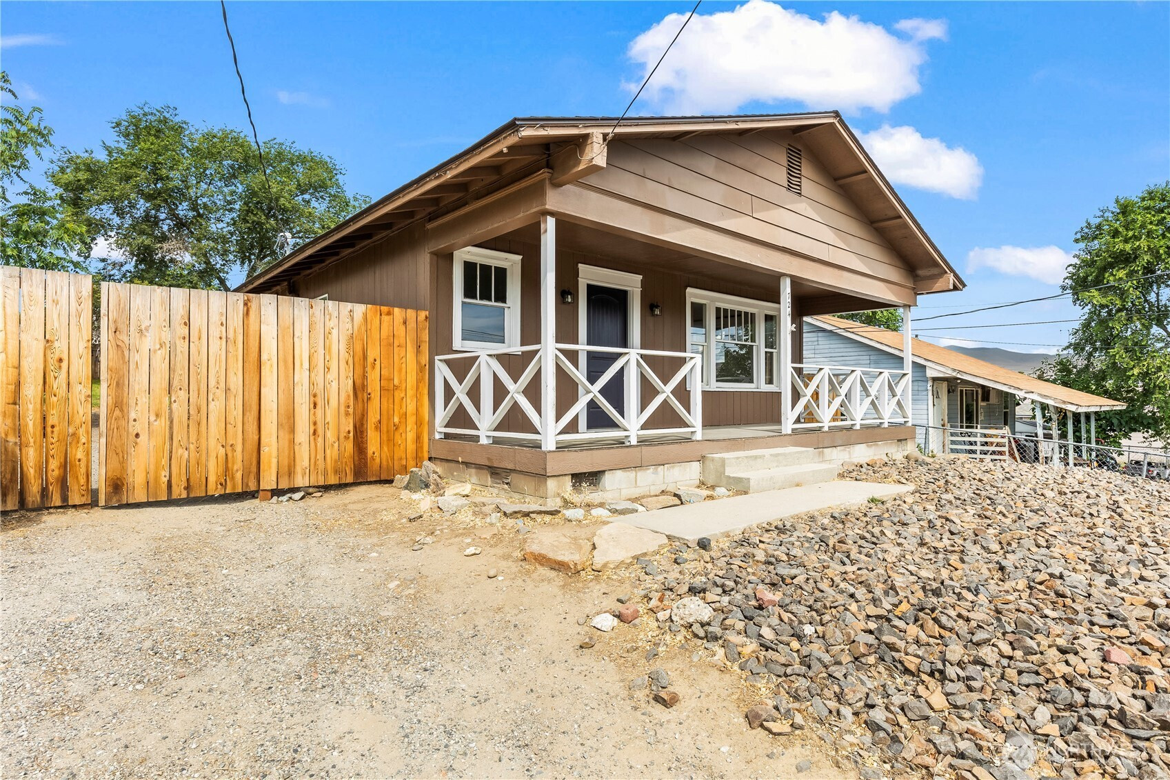 724 S Chelan Avenue, Wenatchee, WA 98801