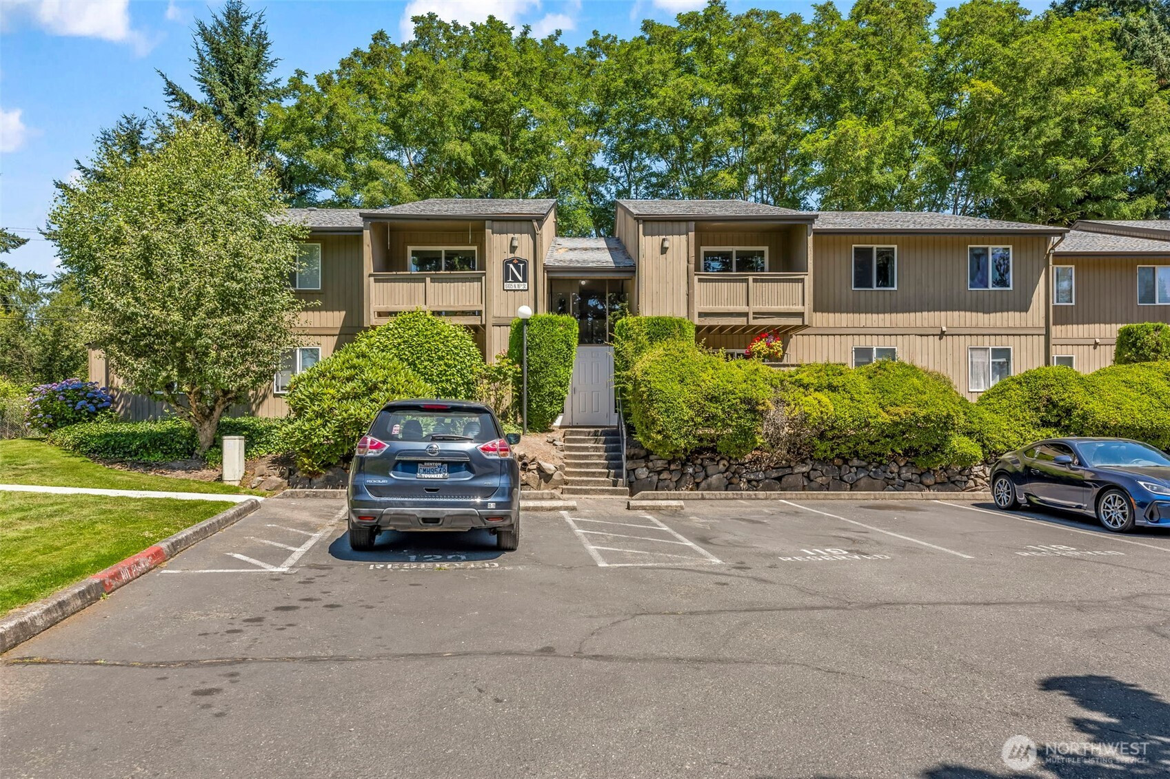 6105 N 16th Street, Tacoma, WA 98406