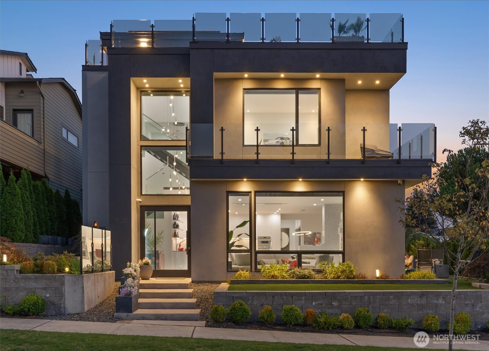 903 N 33rd Place, Renton, WA 98056