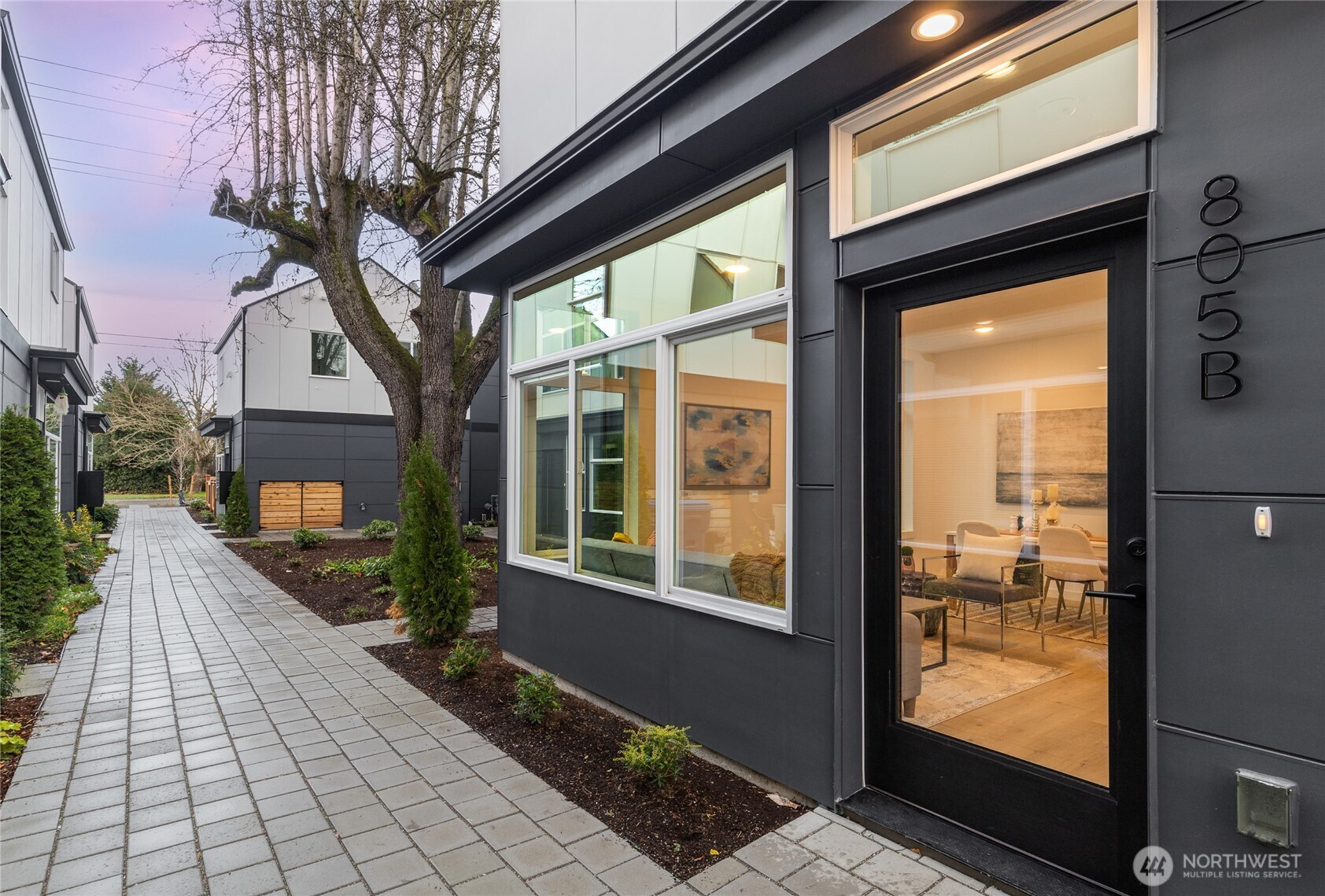 805 S Sullivan Street, Seattle, WA 98108