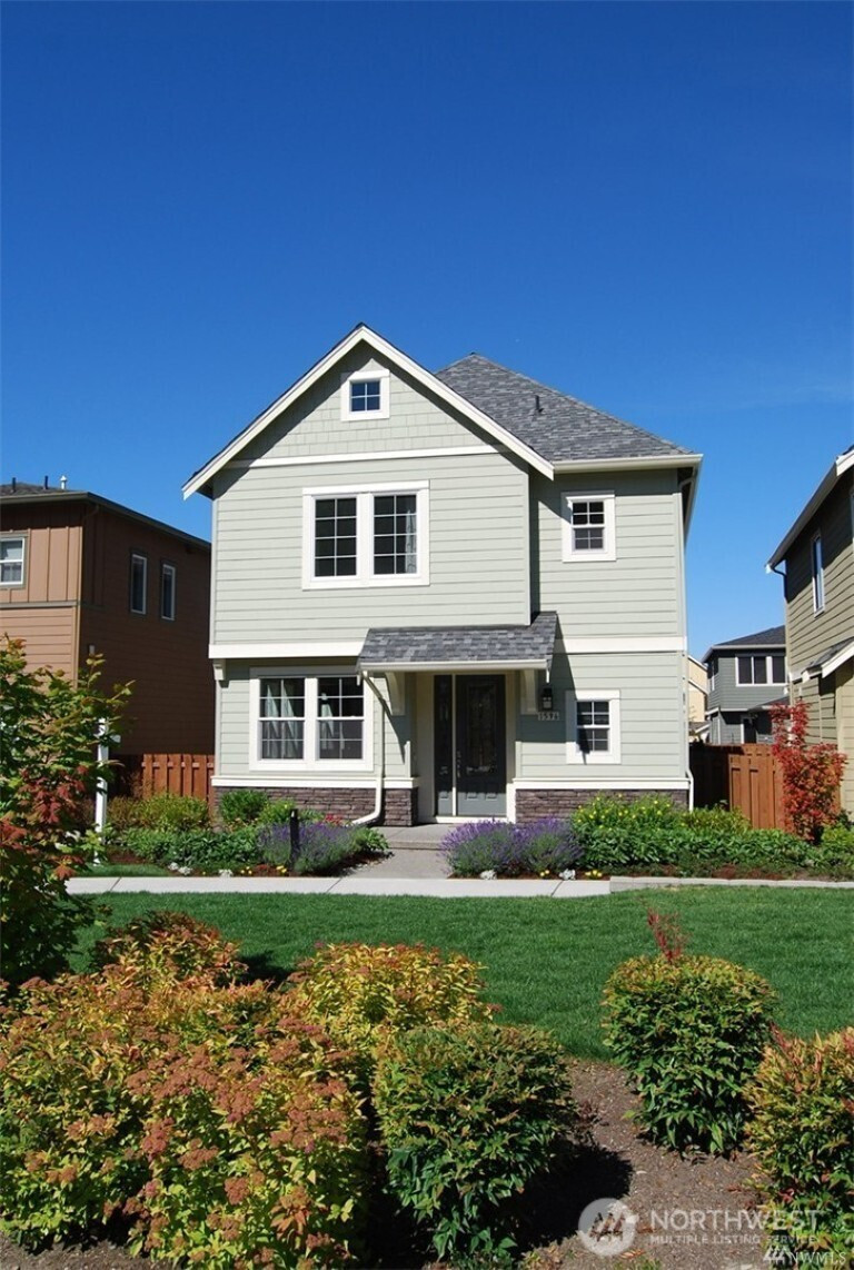 1596 NE Falls Drive, Issaquah, WA 98029