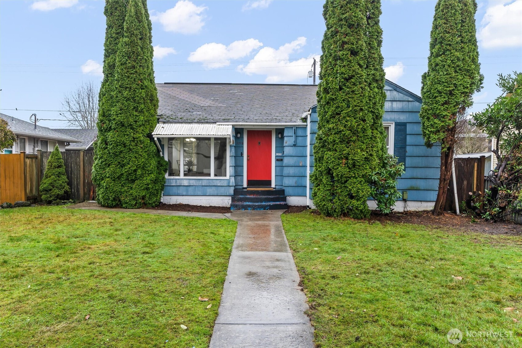 1715 McDougall Avenue, Everett, WA 98201