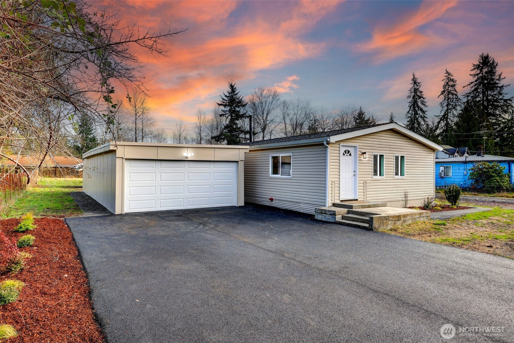 11221 40th Avenue E, Tacoma, WA 98446