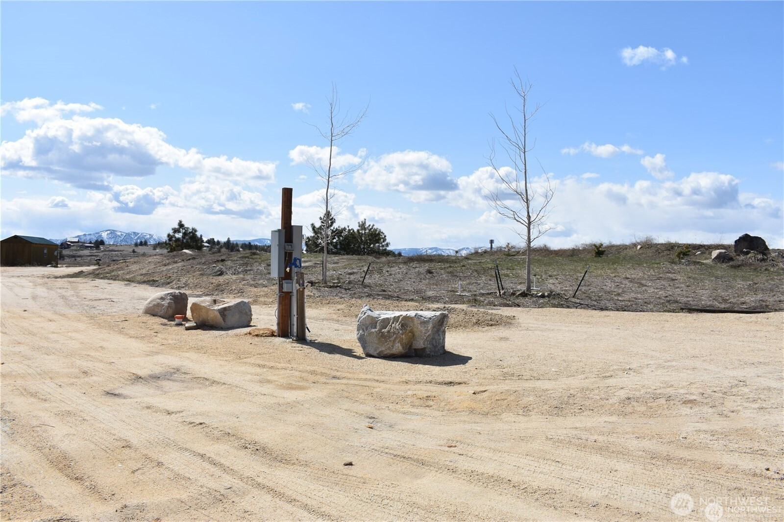 284 Harmony Heights Road, Brewster, WA 98812