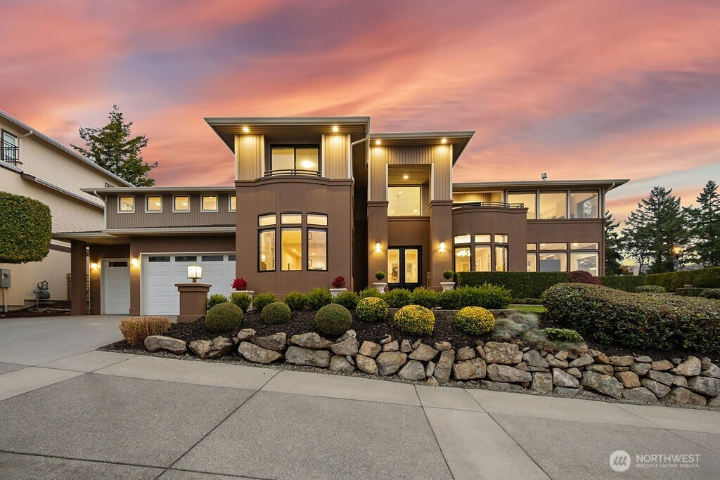 7404 117th Place SE, Newcastle, WA 98056