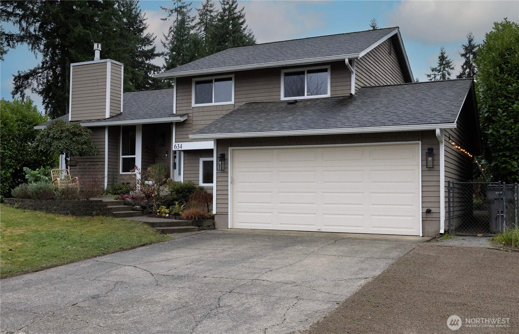 634 NE Conifer Drive, Bremerton, WA 98311
