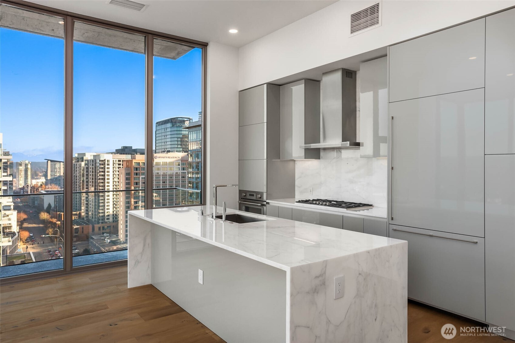 10232 NE 10th Street, Bellevue, WA 98004