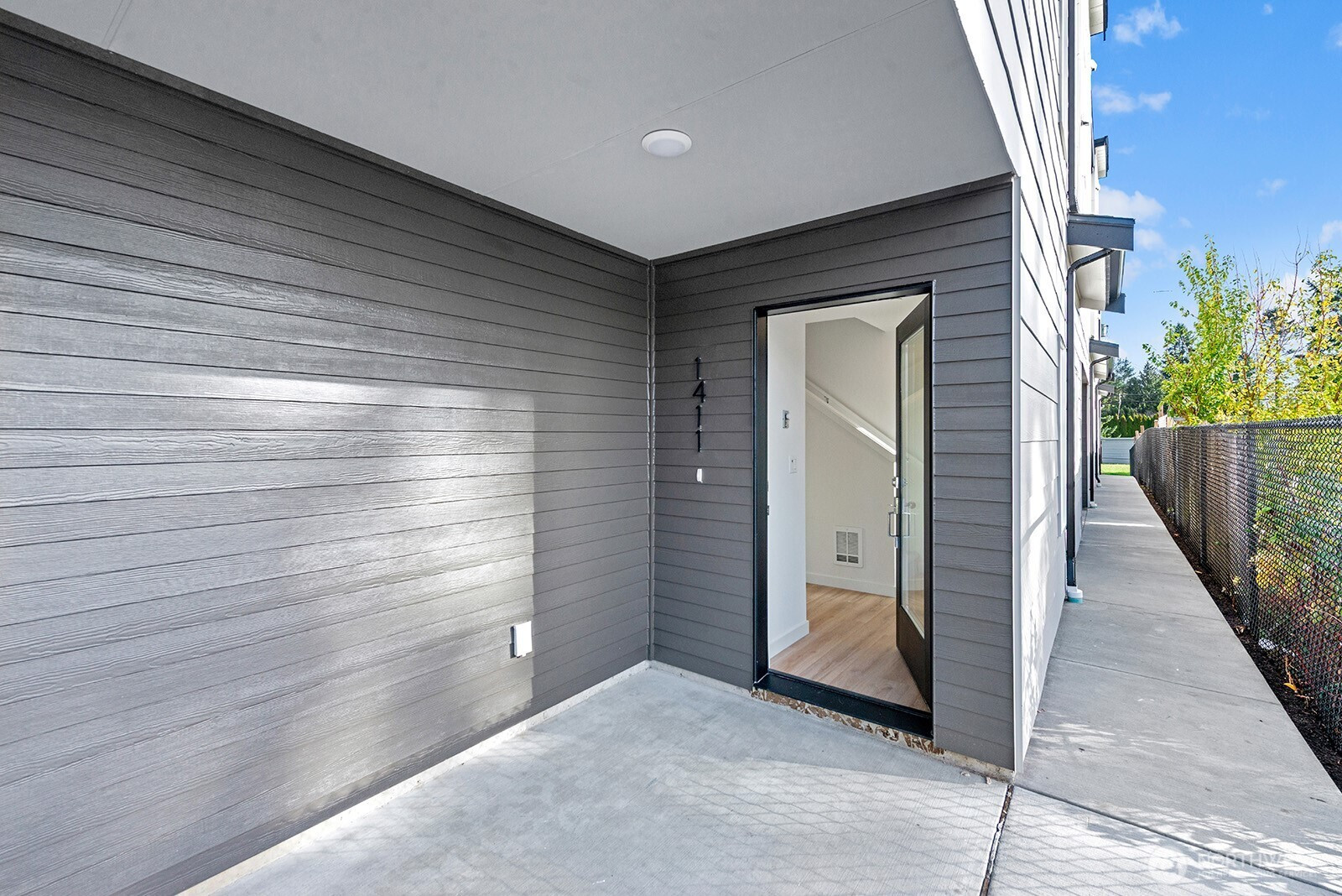 1411 SW 111th Lane, Seattle, WA 98164