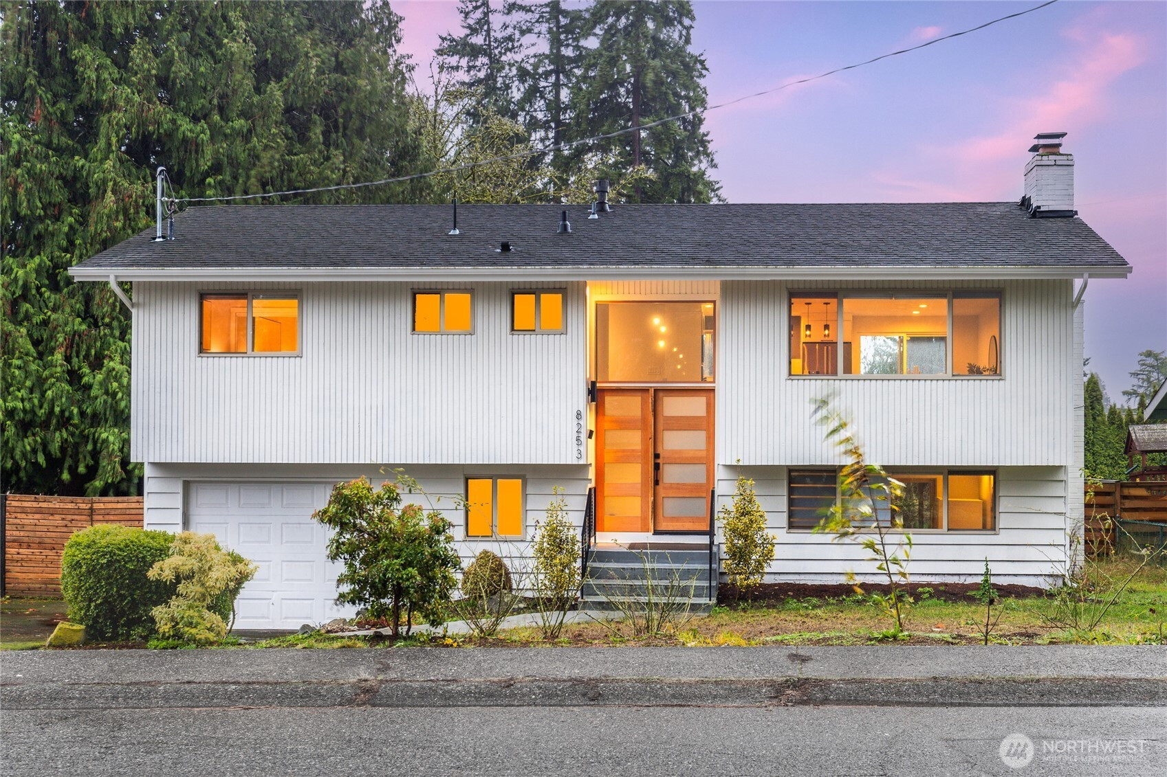 8253 NE 145th Street, Kirkland, WA 98034