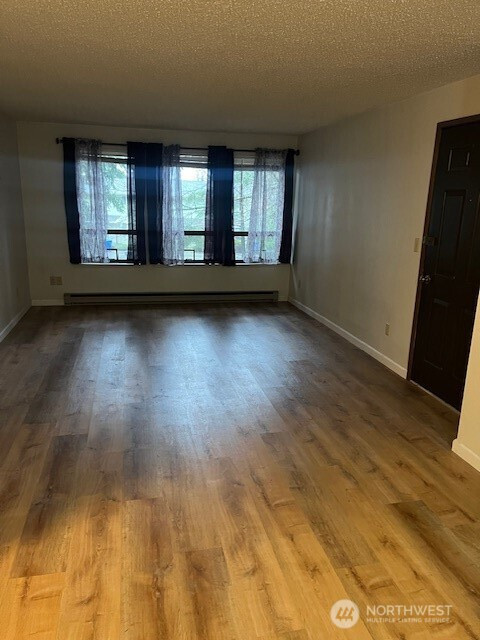 1101 SW Harrier Circle, Oak Harbor, WA 98277