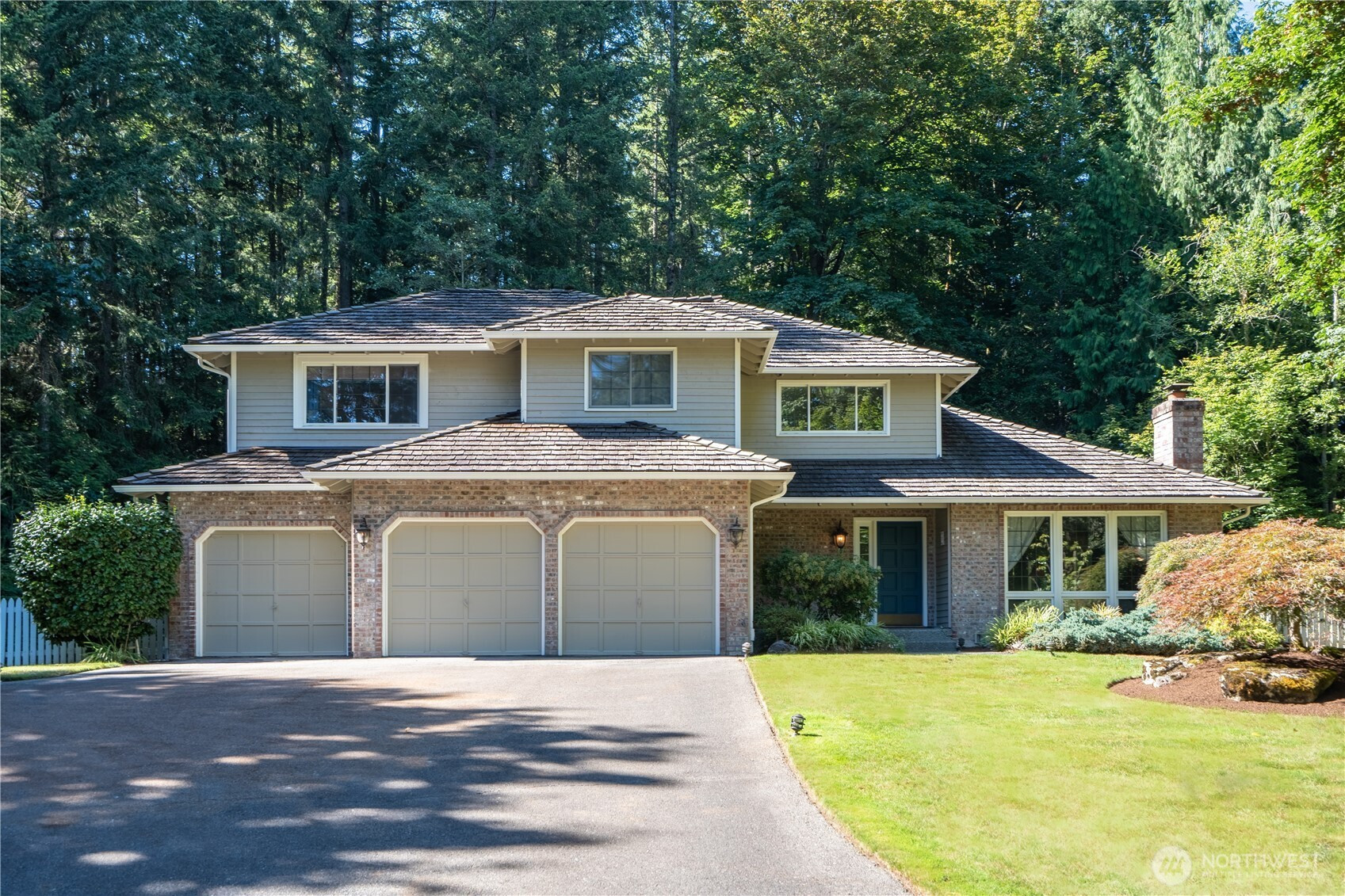 26047 SE 26th Court, Sammamish, WA 98075