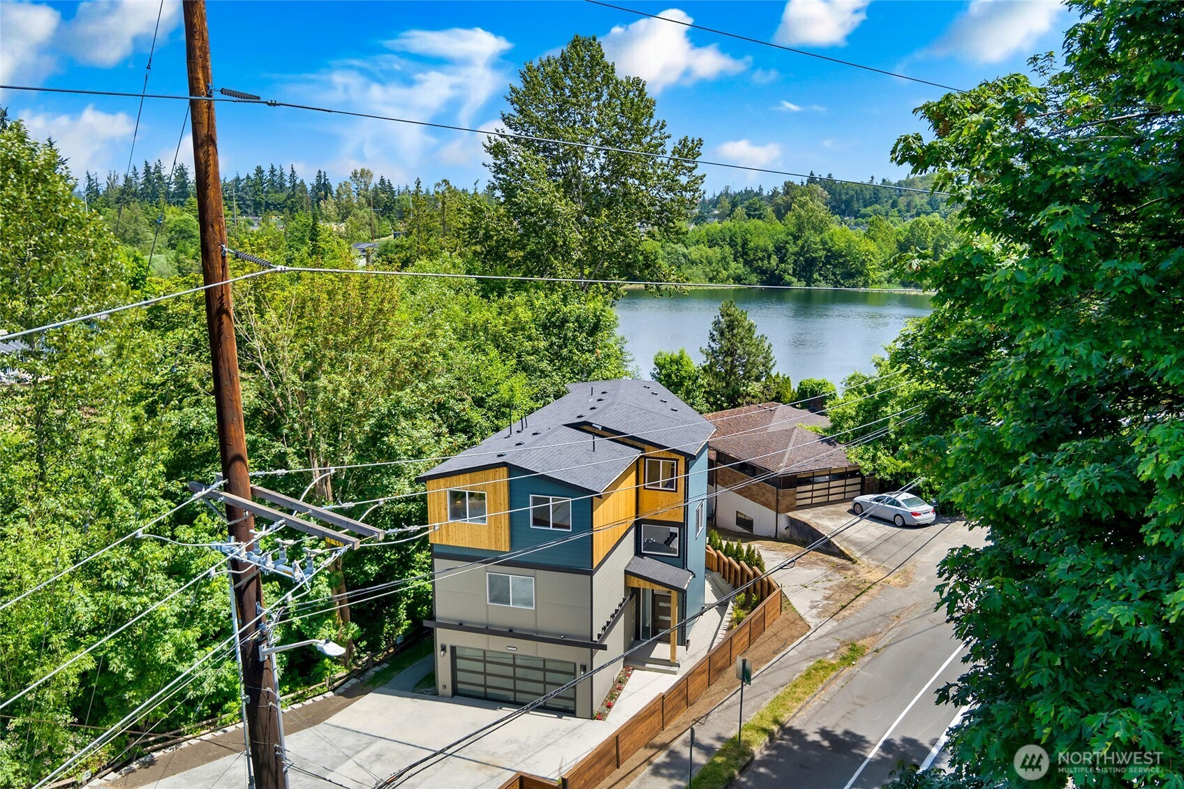 5732 Halls Lake Way, Lynnwood, WA 98036
