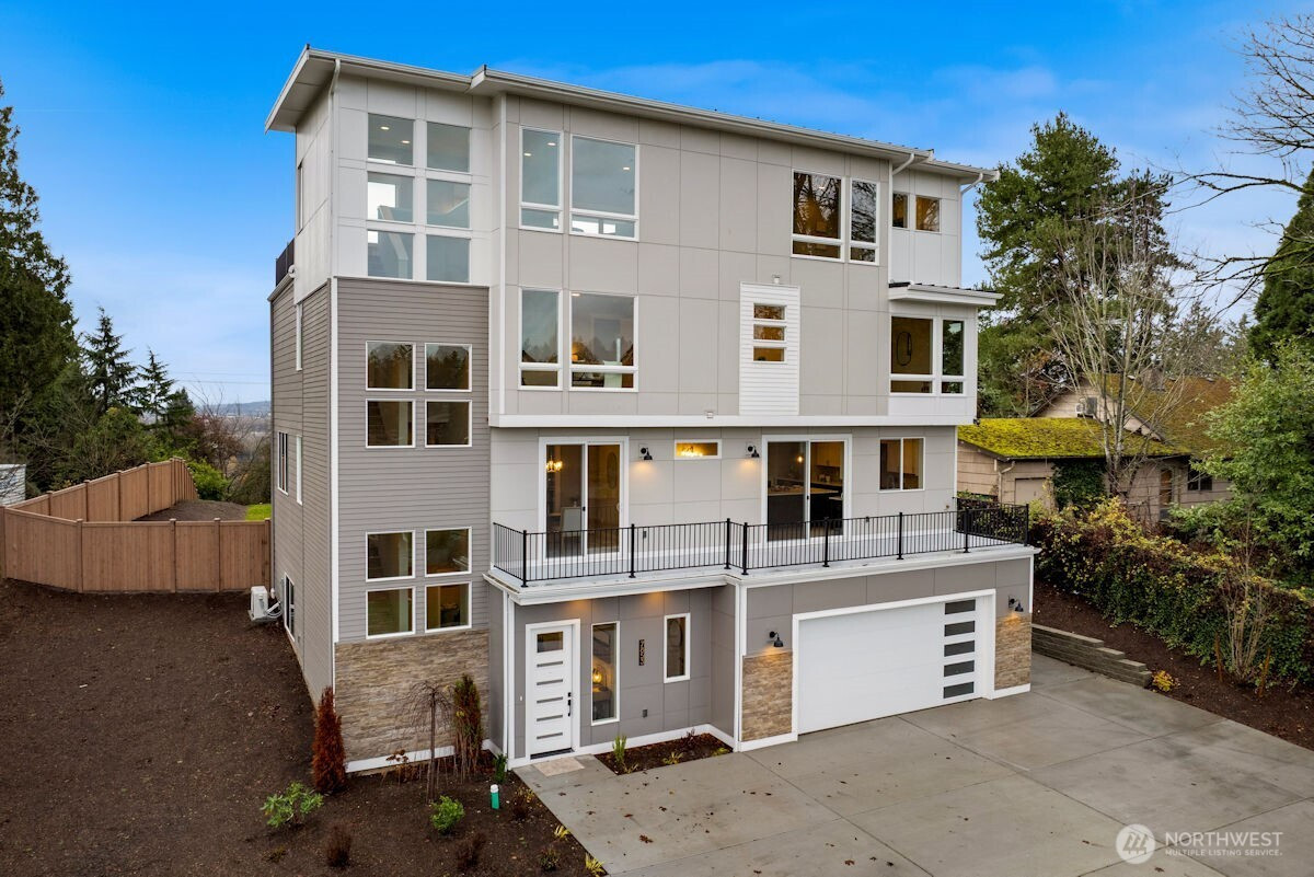 7853 S 132 Street, Seattle, WA 98178