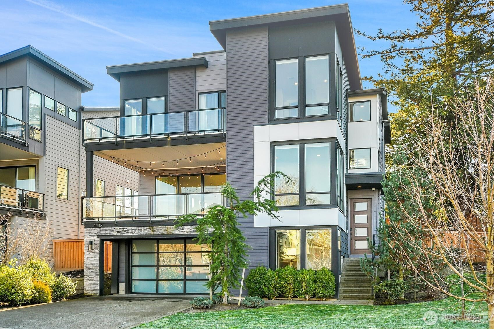 1113 N 39th Court, Renton, WA 98056