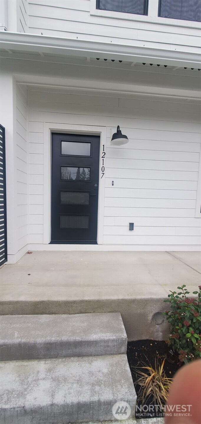 12107 127th Avenue Ct E, Puyallup, WA 98374