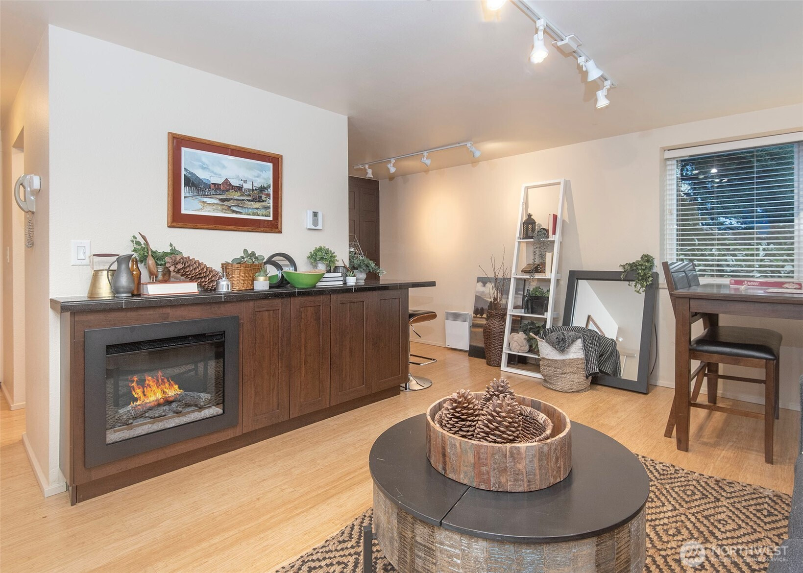 6501 24th Avenue NW, Seattle, WA 98117