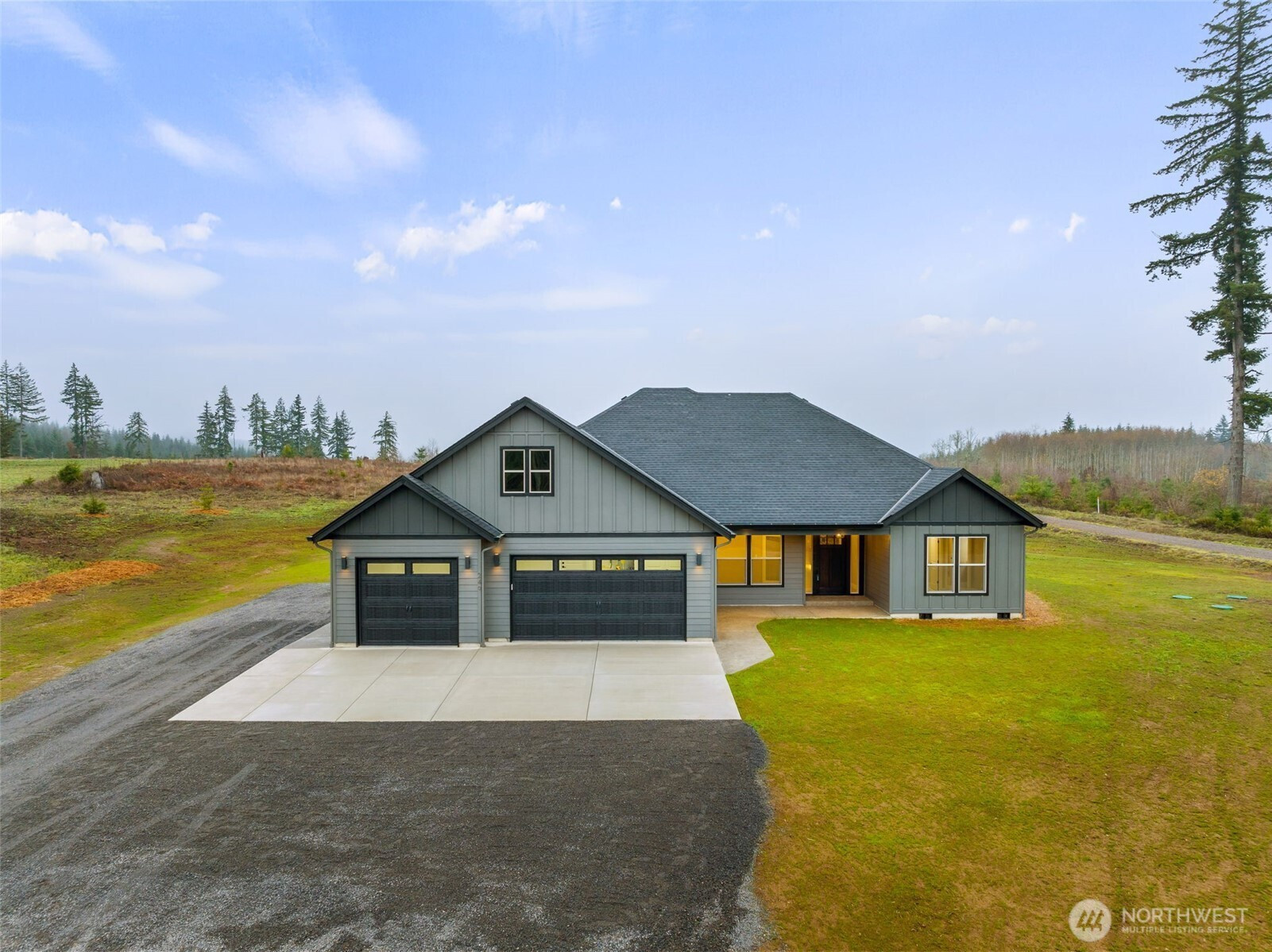 249 Trailblazer Lane, Castle Rock, WA 98611