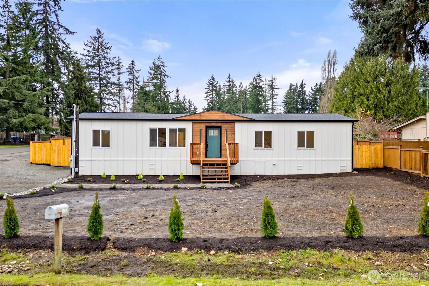 35851 12th Avenue SW, Federal Way, WA 98023