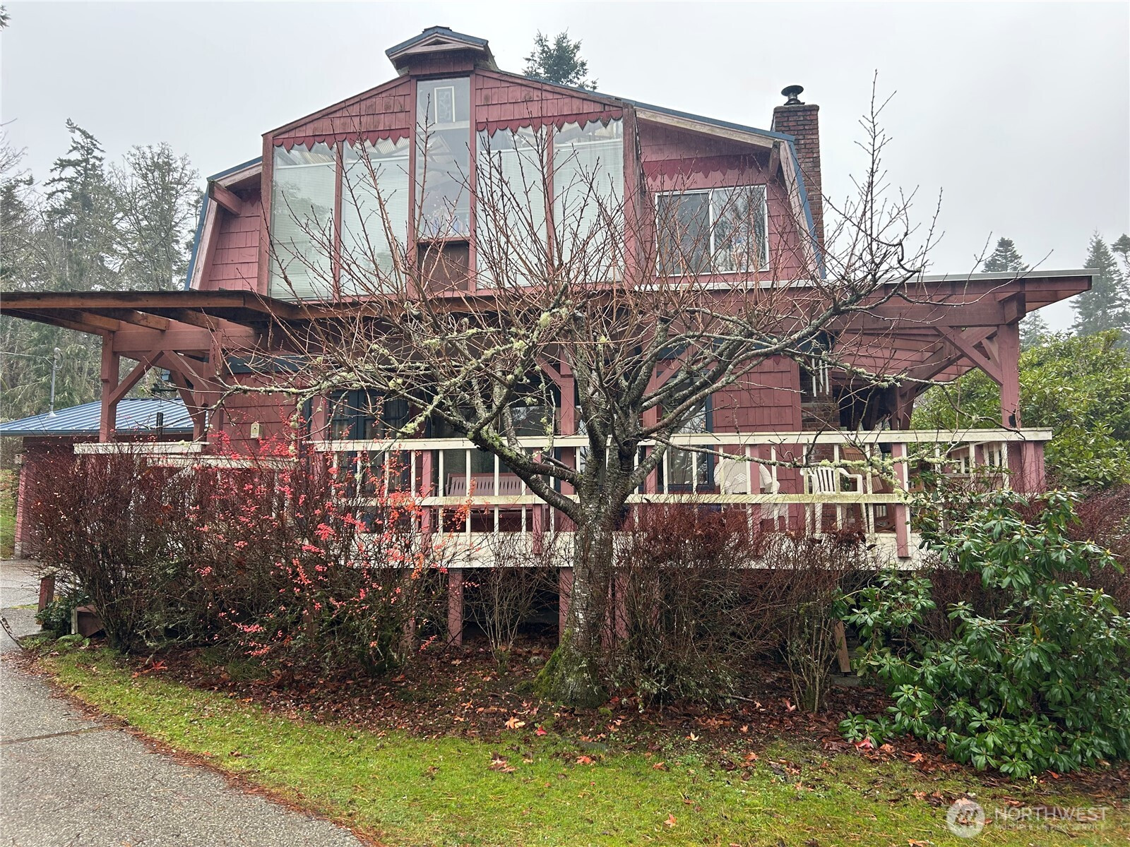 6423 Admiralty Way, Freeland, WA 98249