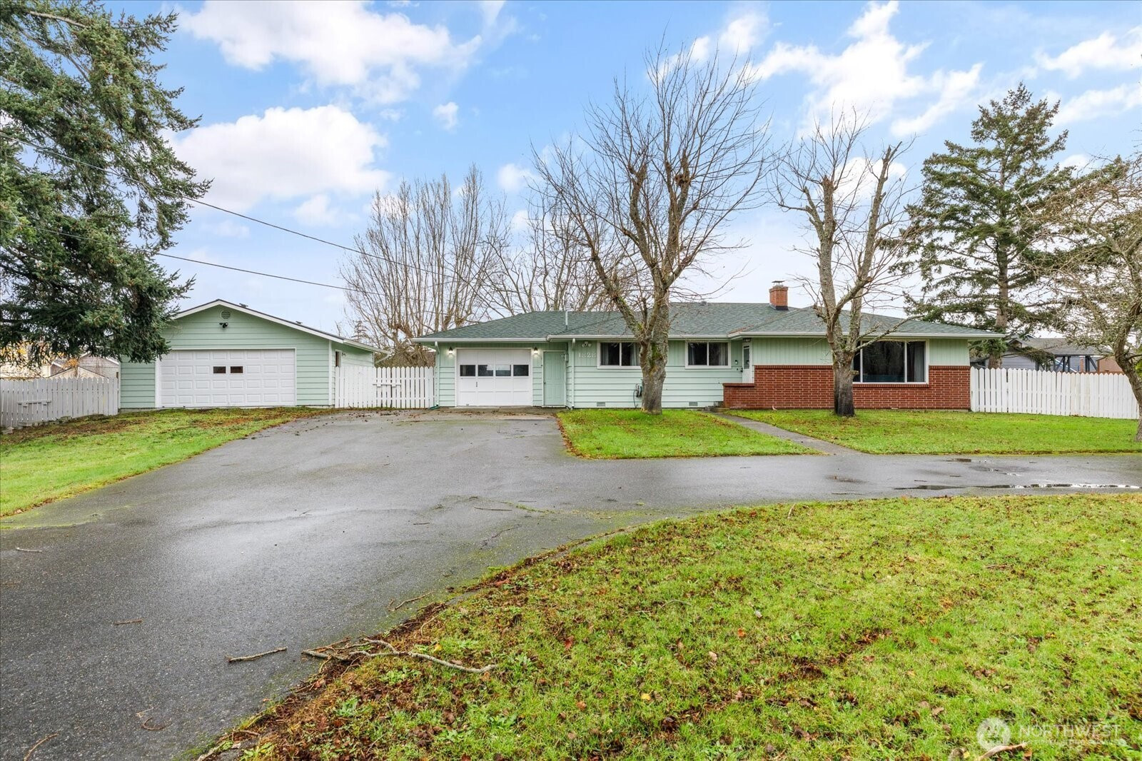 1828 SW Rock Rose Drive, Oak Harbor, WA 98277