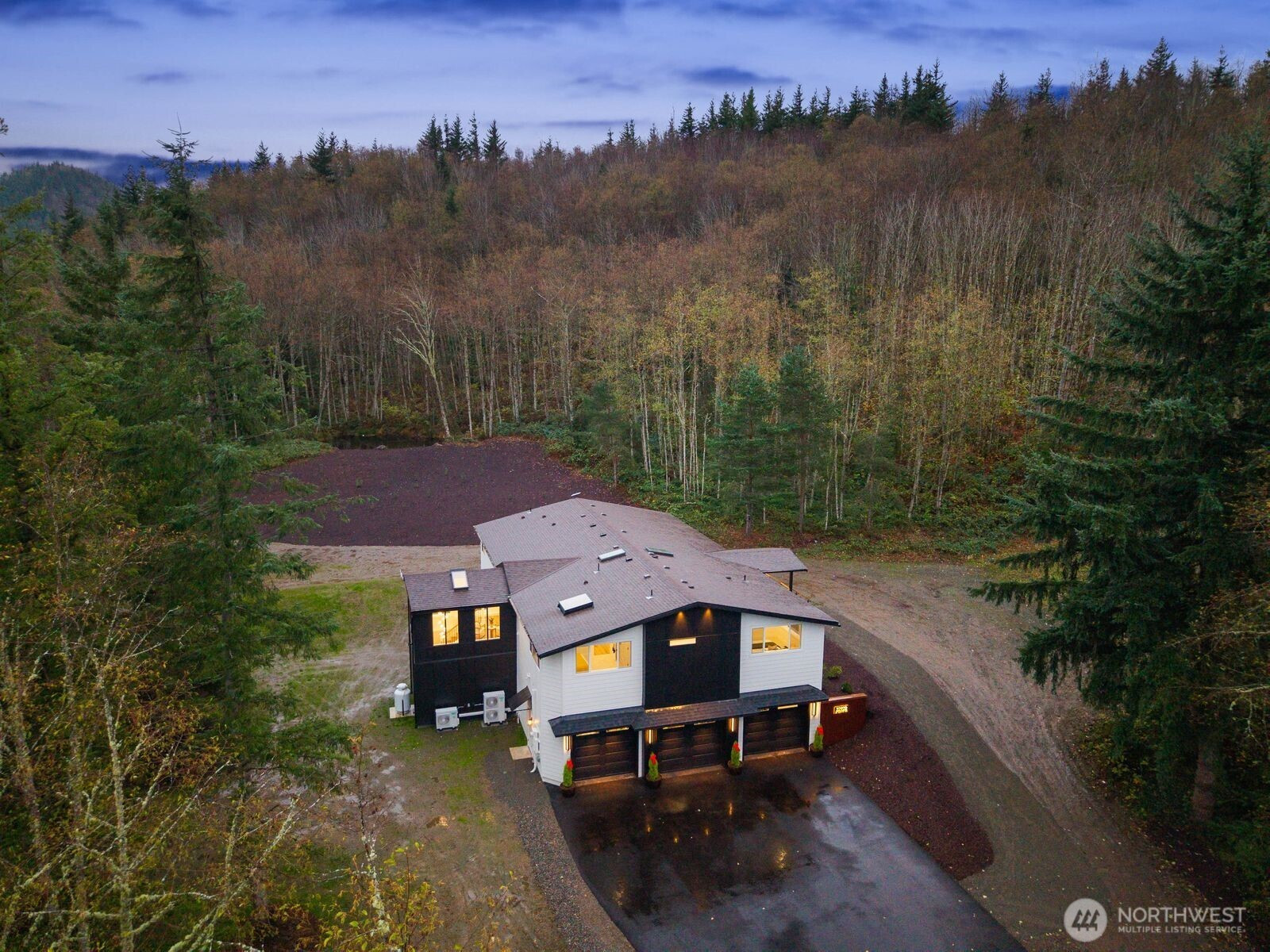 32922 SE Kuzak Road, Enumclaw, WA 98022