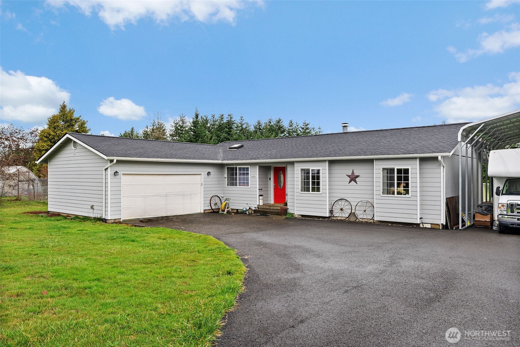 888 King Road, Winlock, WA 98596