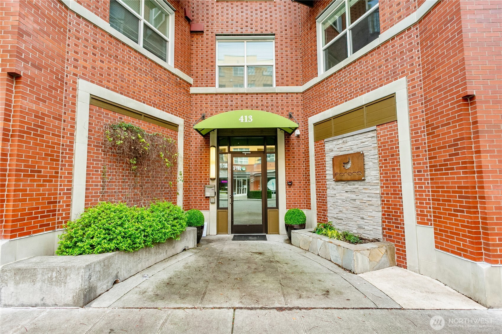 413 NE 70th Street, Seattle, WA 98115