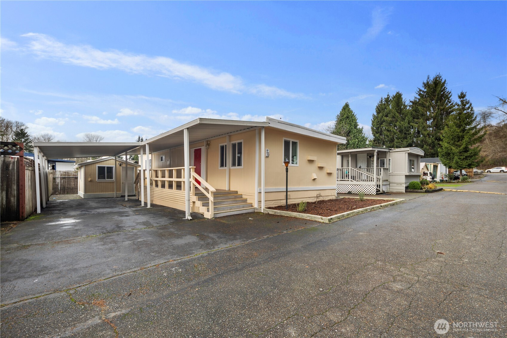 10515 Woodinville Dr, Bothell, WA 98011