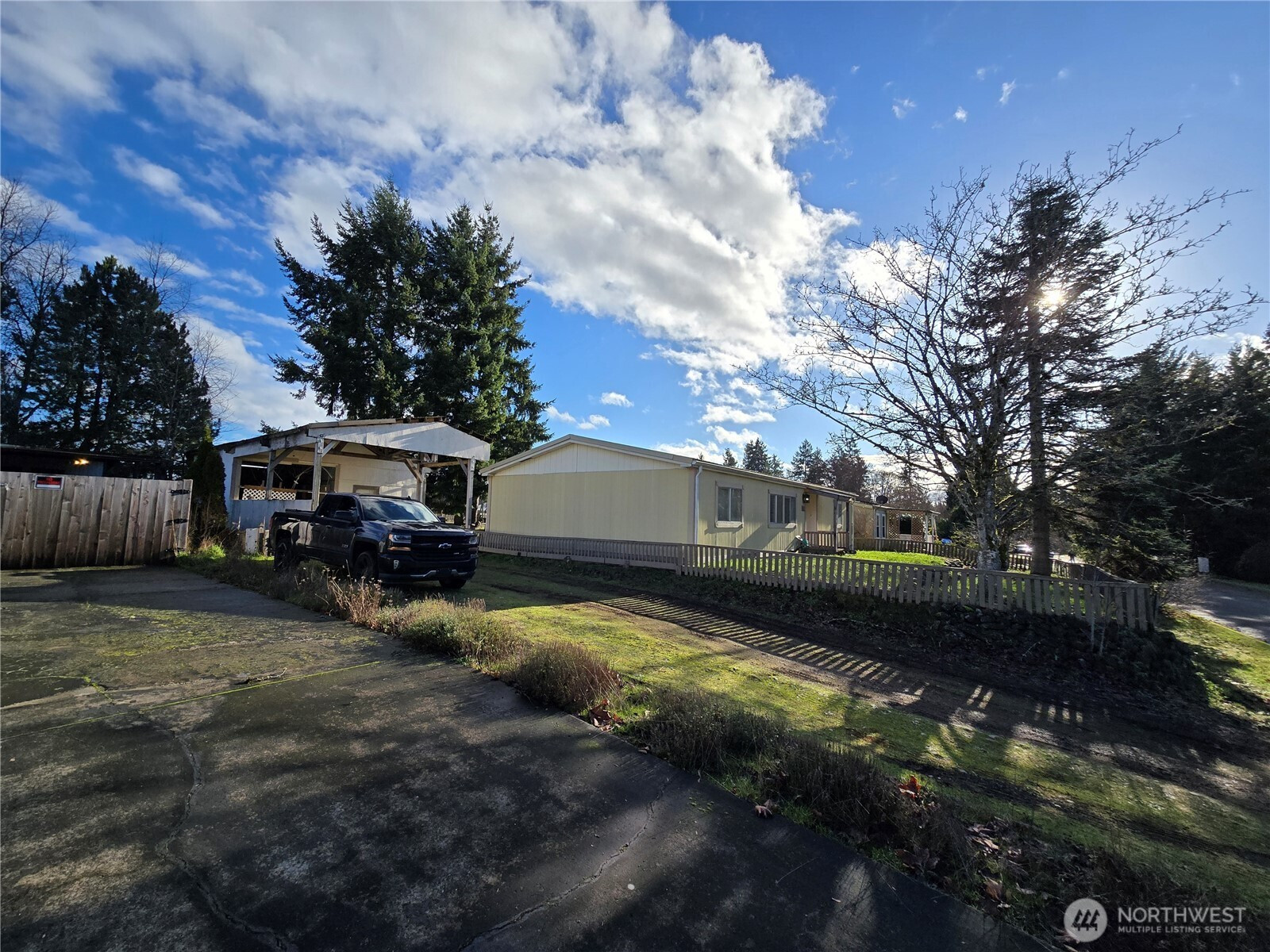 914 Nottingham Drive SE, Olympia, WA 98503