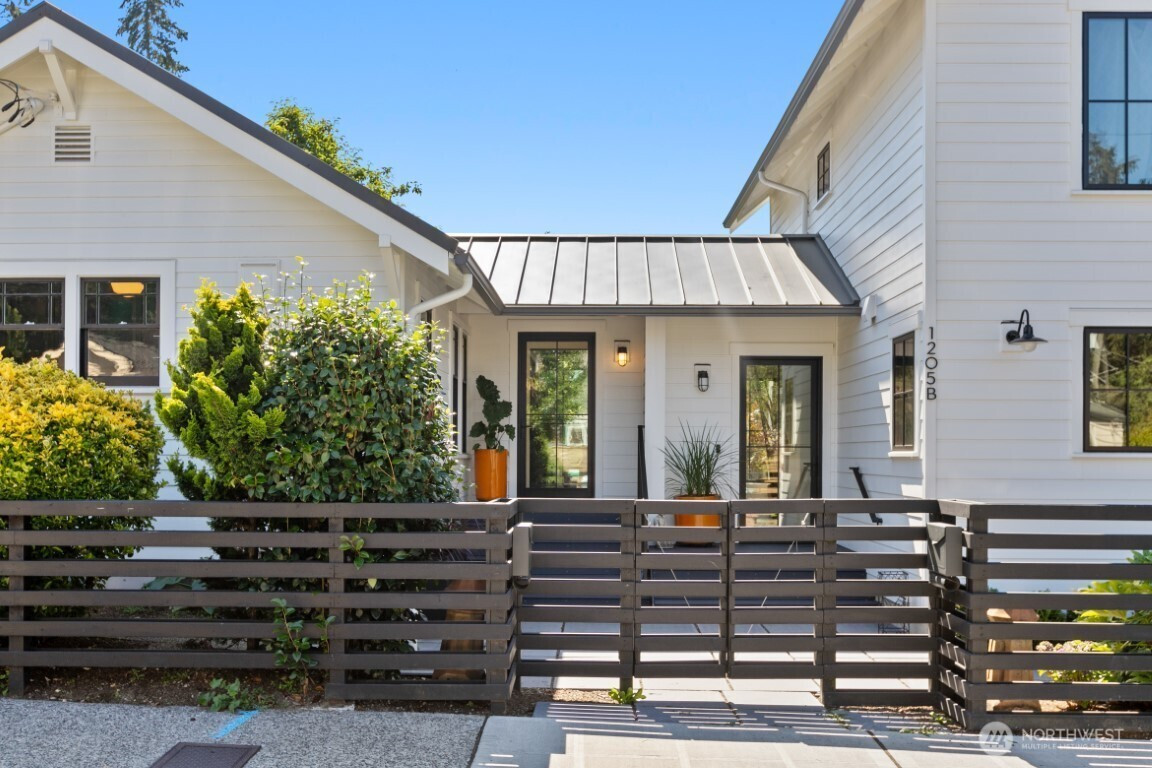 1205 NE 91st Street, Seattle, WA 98115