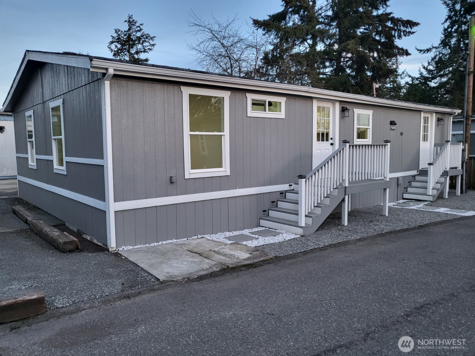 1660 S 333RD Street, Federal Way, WA 98003