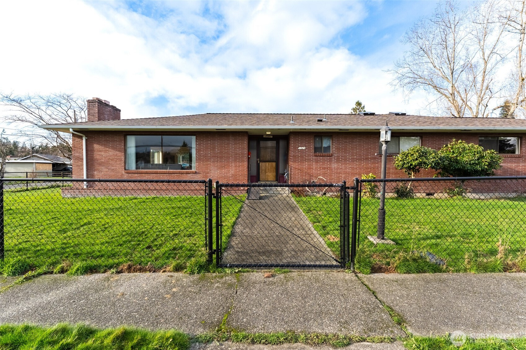 1523 S 15th Street, Mount Vernon, WA 98274