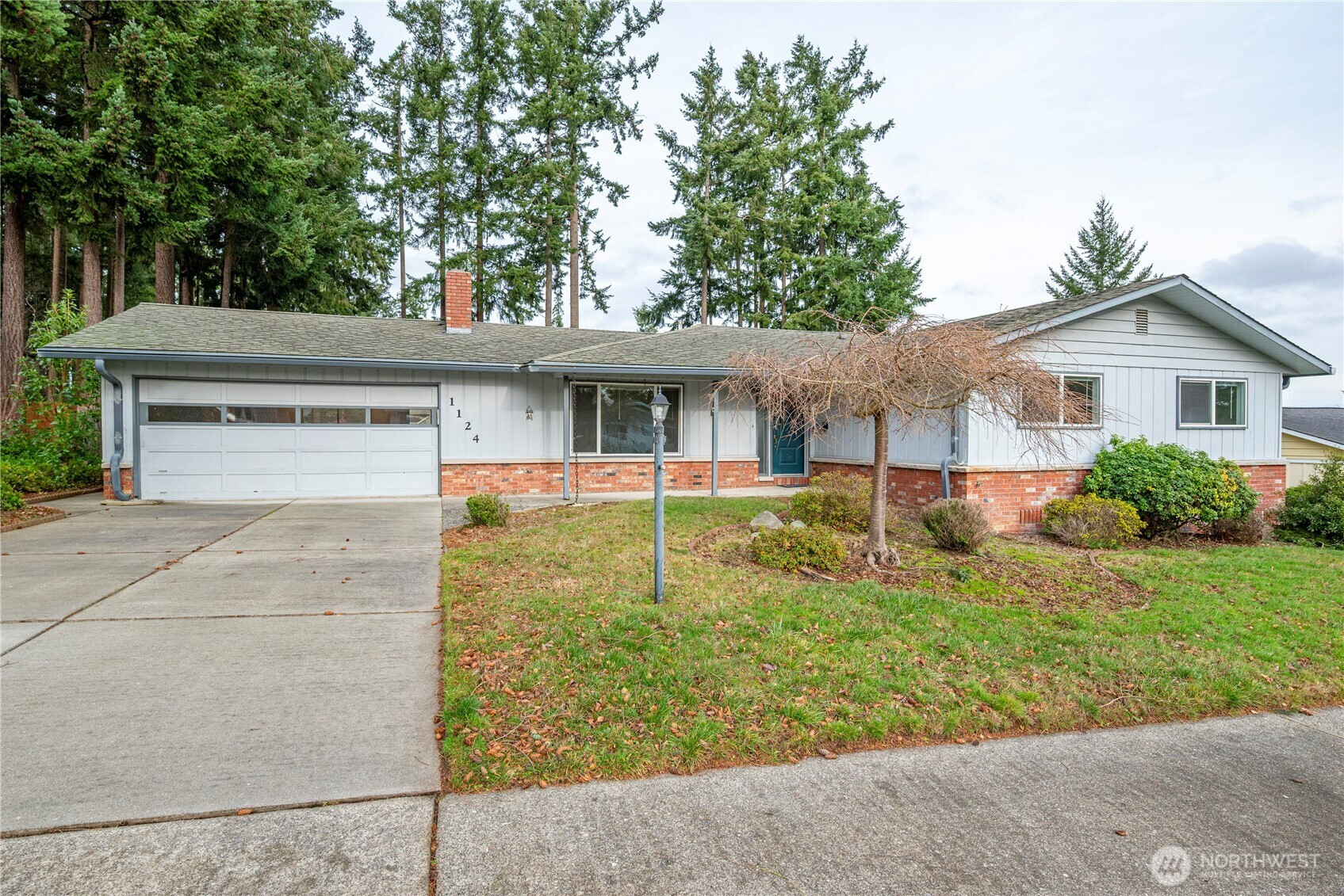 1124 SW 4th Ave, Oak Harbor, WA 98277