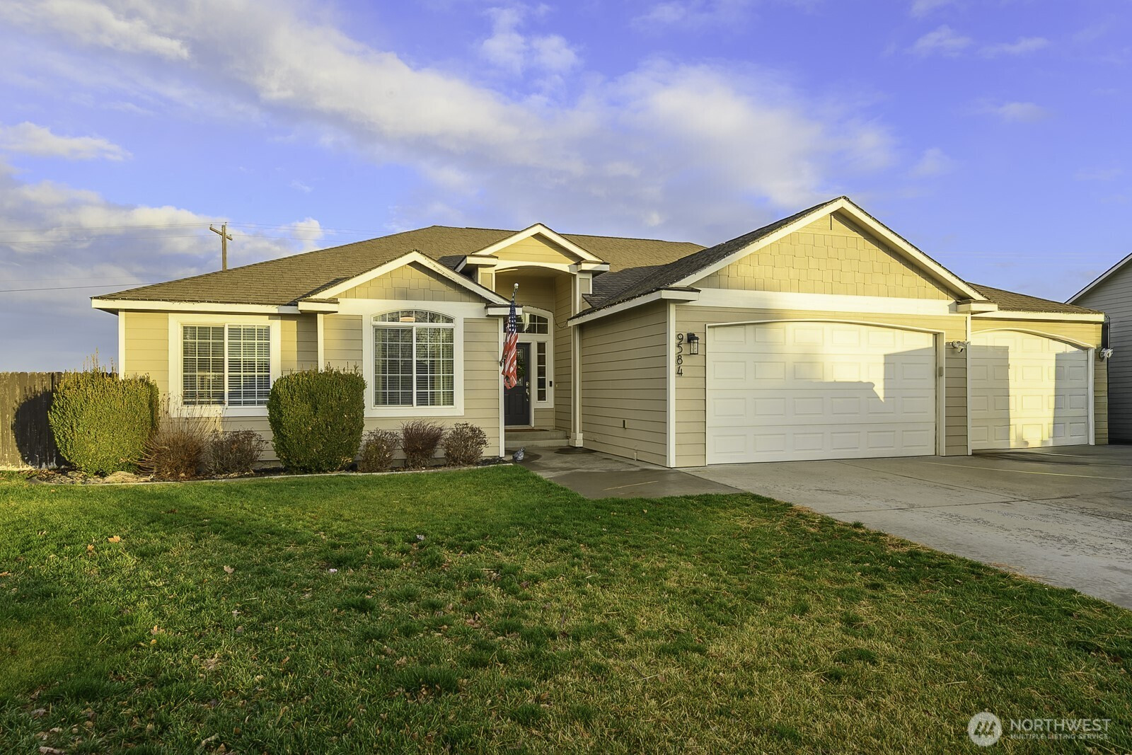 9584 Naples Street SE, Moses Lake, WA 98837