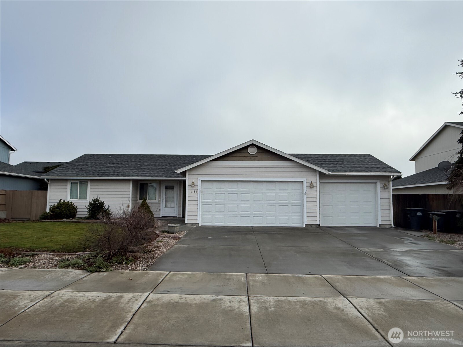 1851 S Leanne Ave, Moses Lake, WA 98837